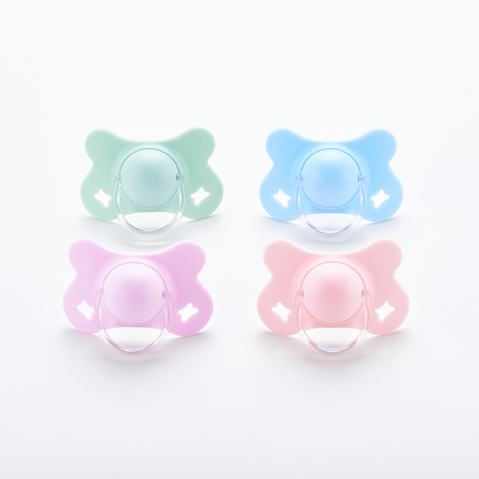 Silicone baby pacifier with lid, butterfly-shaped flat head sleeping pacifier, wholesale from Bite Bite Joy Factory
