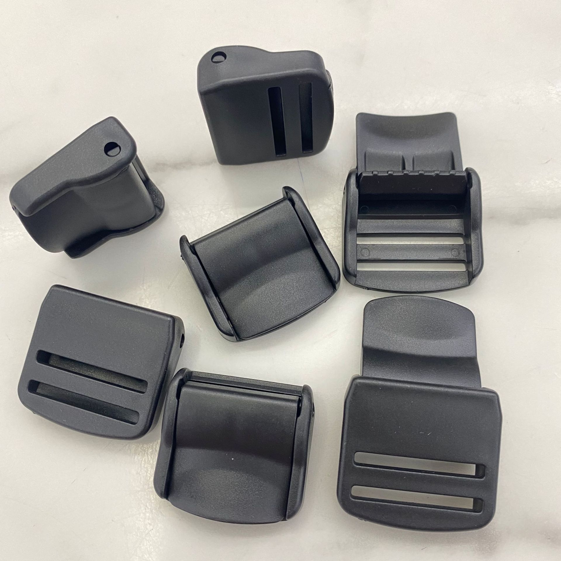 Backpack plastic buckle accessories, schoolbag snap fasteners, clothing, luggage, pet rope buckles, hook buckles, waist bag clips details Picture