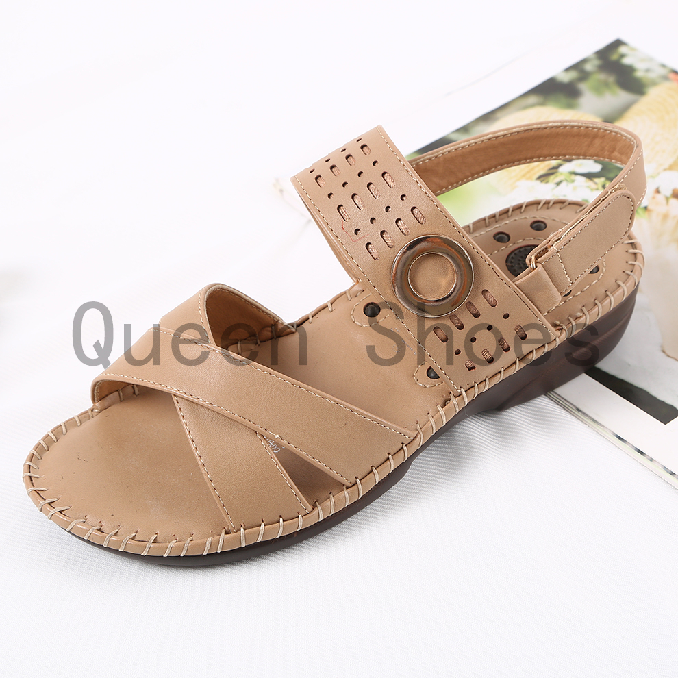 2022女士夏季小坡跟舒适女凉鞋，轻便妈妈凉鞋女外穿 pu sandals