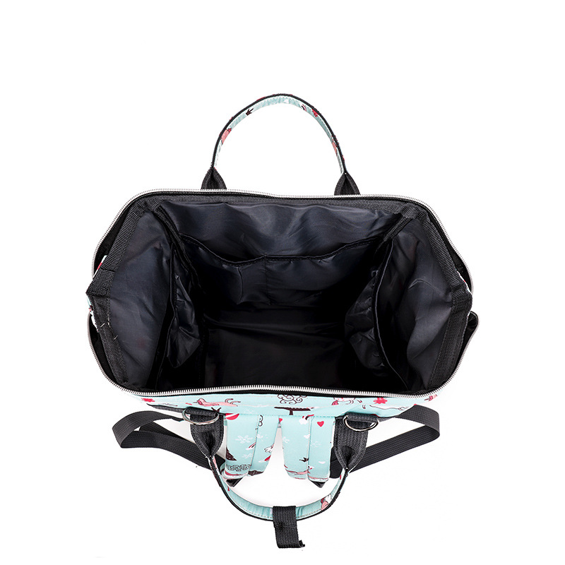 New patterned mommy bag, multi-functional waterproof, ultra-light nylon, mommy's shoulder bag for going out, baby bottle, diaper, mother and baby backpack Application Scenario