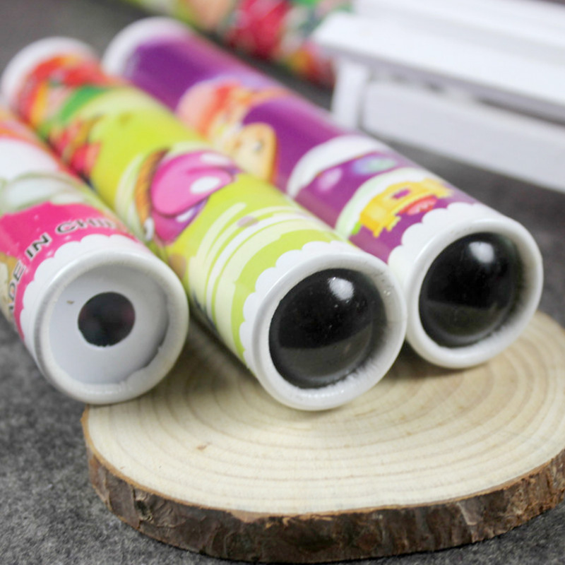 Wholesale of unique kaleidoscopes, viewing and turning kaleidoscopes, children's toys and early education toys Application Scenario