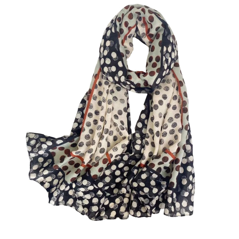 New long cotton and linen scarf for women with simple print, a bestseller for export, spring and autumn warm silk in stock Application Scenario