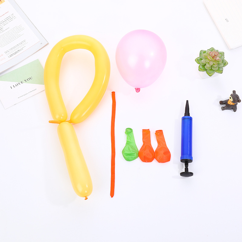 Wholesale of card-mounted balloons, air cylinders, magic balloons, and air pumps at one-yuan and two-yuan stores details Picture