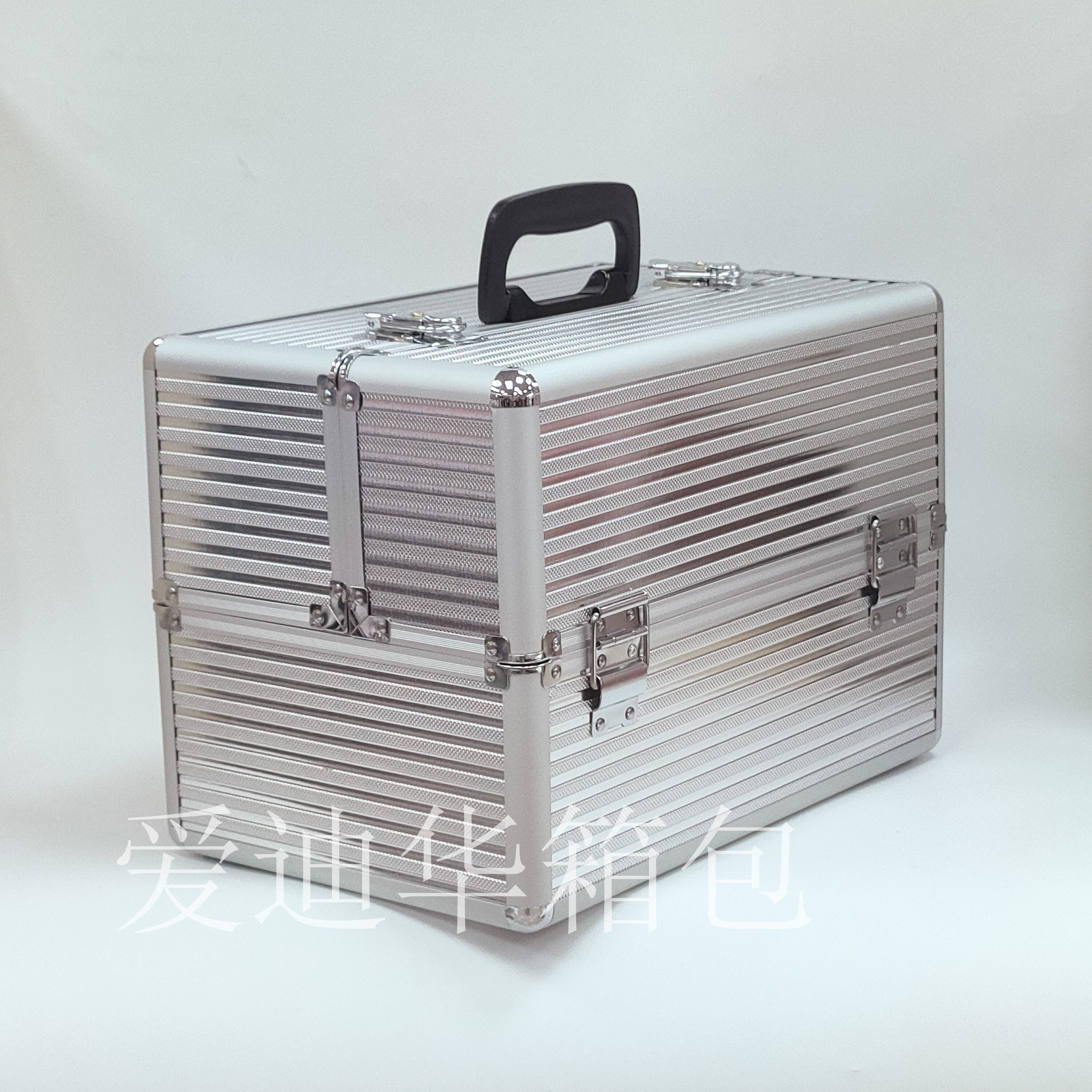 Aidihua's new fashionable bestseller, a large-capacity professional portable makeup case in aluminum Item Picture