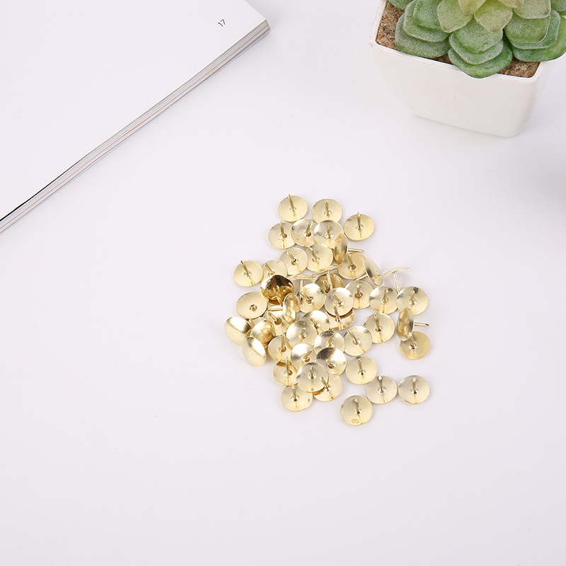 Factory direct sales of blister packaging 10mm*9mm metal thumbtacks in gold and silver, wholesale of two-yuan store supplies Application Scenario