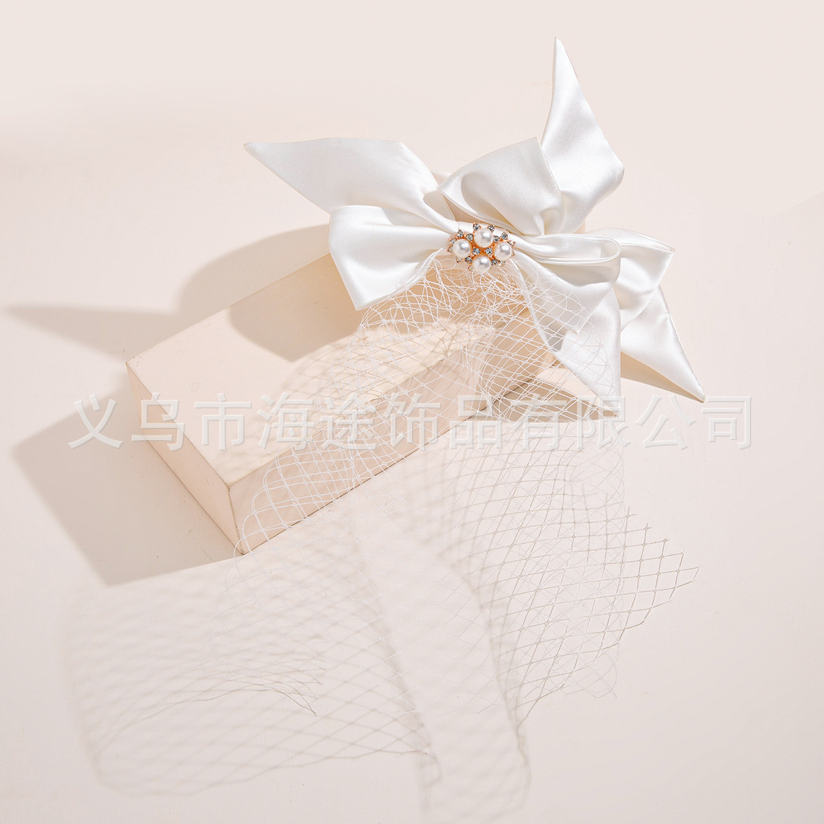 Cross-border bride's top hat, women's ribbon gauze, rhinestone pearl gauze, small top hat, studio shooting props, gauze headwear Specification image