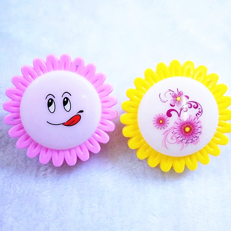 Factory direct sales of cartoon night lights, energy-saving lamps, grape sunflower energy-saving lamps wholesale two-yuan store supply Specification image