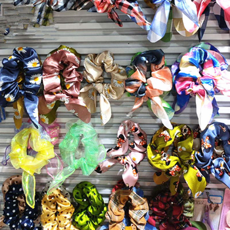 Korean-style headband, candy lace hair band, lace hair tie, colorful large intestine skin band hair accessory Application Scenario