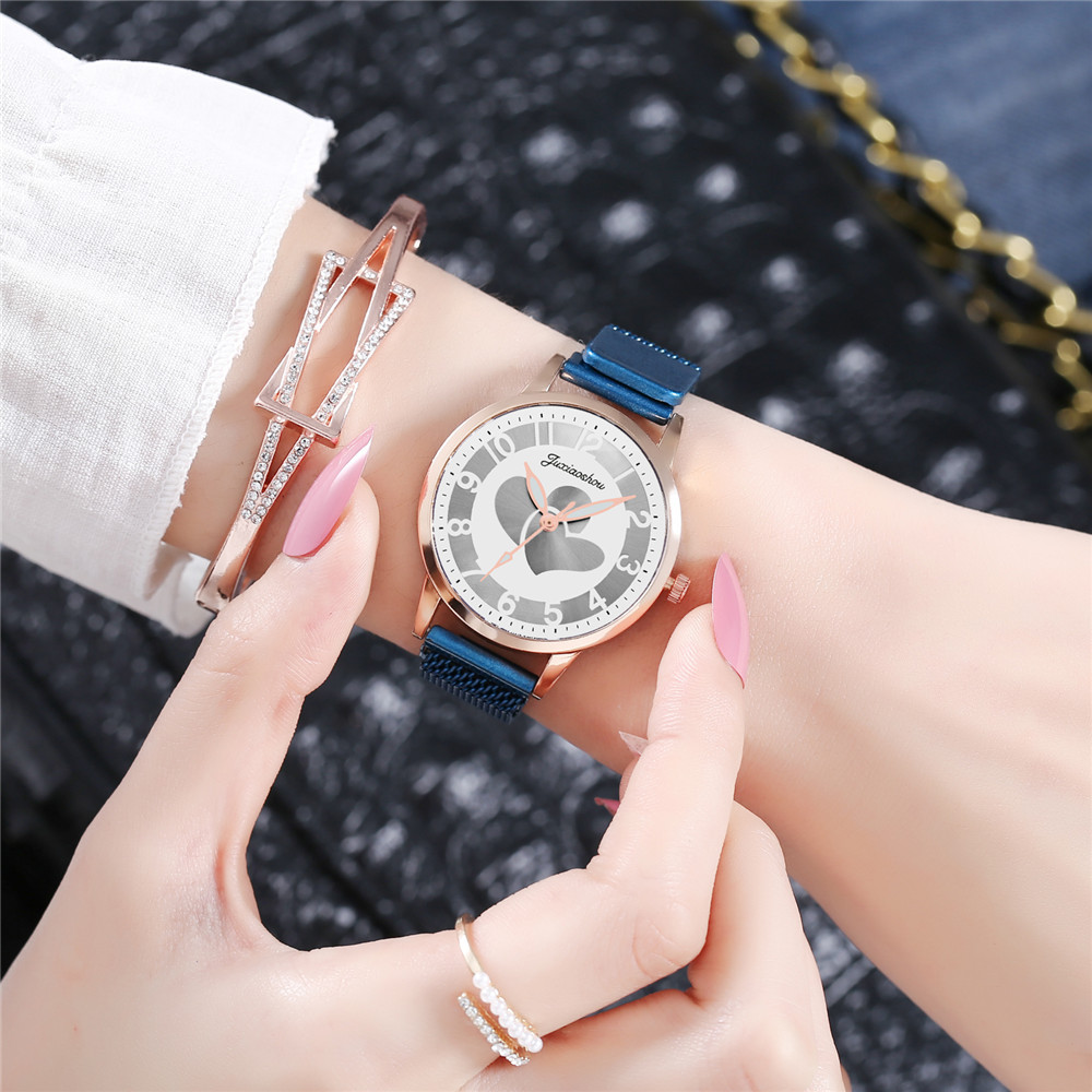 New stainless steel mesh strap heart-shaped digital quartz watch, simple three-hand women's display wholesale details Picture