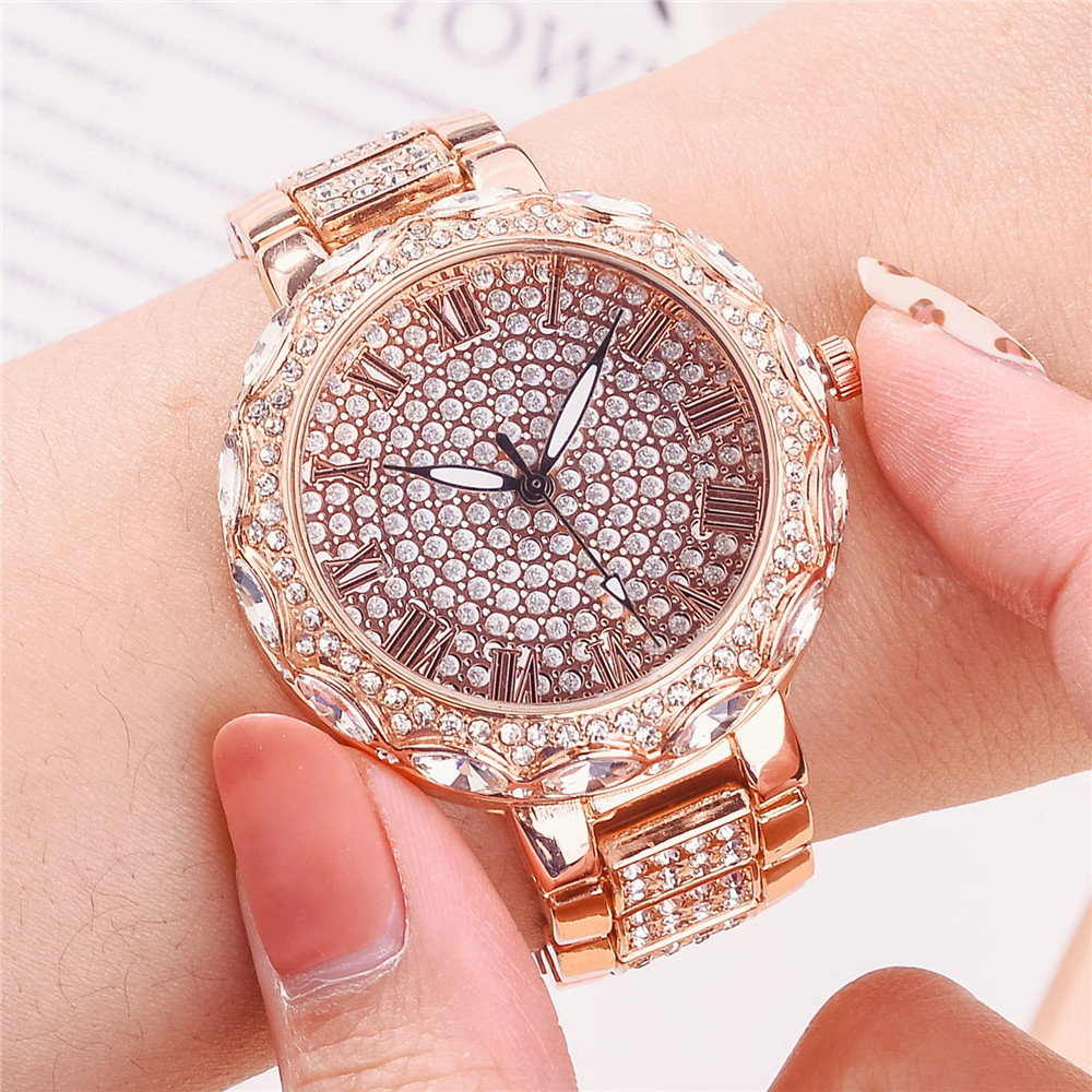 Creative alloy Roman dial bracelet watch, fashionable diamond-encrusted round dial, personalized ladies' watch details Picture