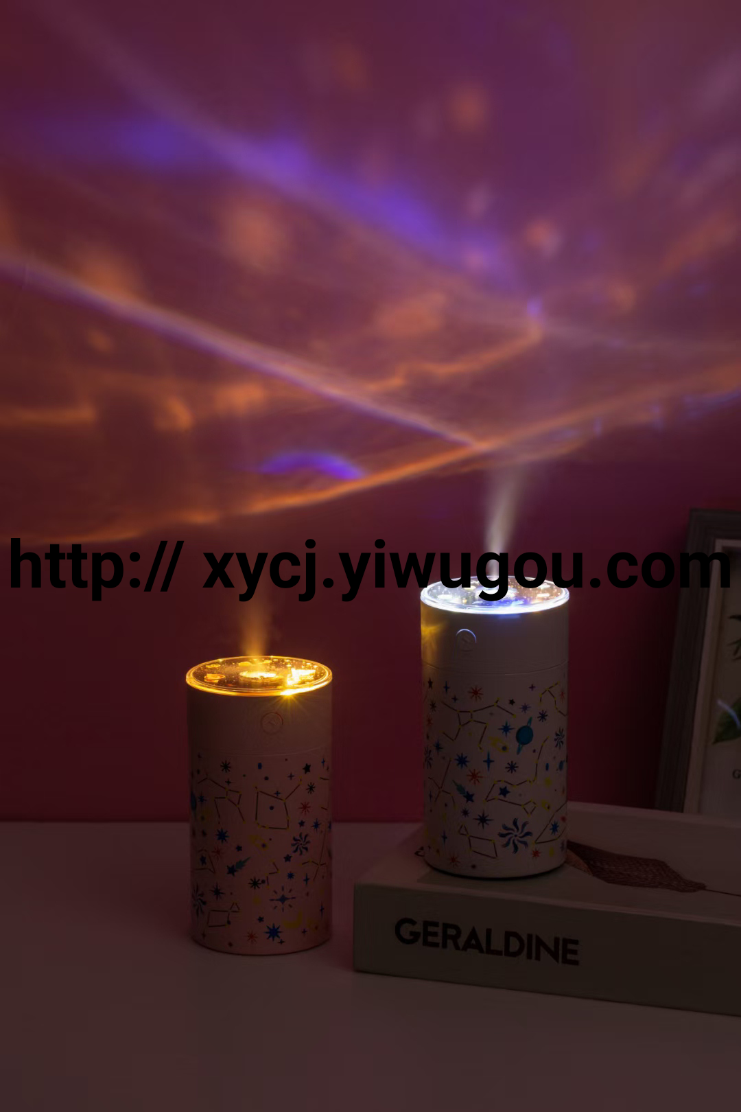 新款星空投影灯加湿器家用usb七彩氛围灯桌面星宇空气雾化器
