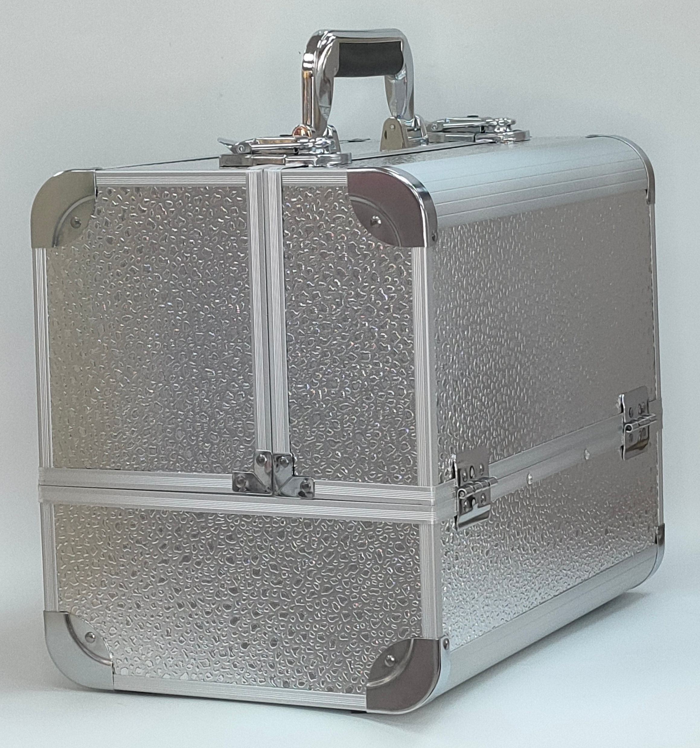 Aidihua's high-end new product, a three-layer large-capacity tool and makeup box made of aluminum, is specially designed for the storage of circular makeup and tattoos Item Picture