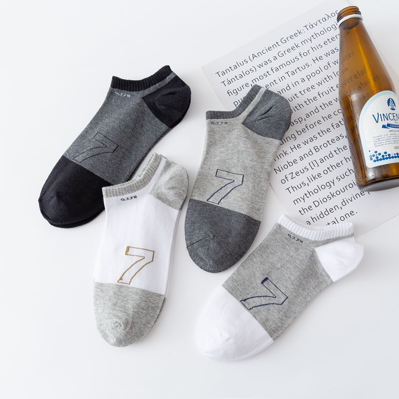 Men's spring and summer short socks, versatile elastic socks, solid color combed cotton, digital color-blocking, sweat-absorbing, breathable and odor-proof boat socks Application Scenario