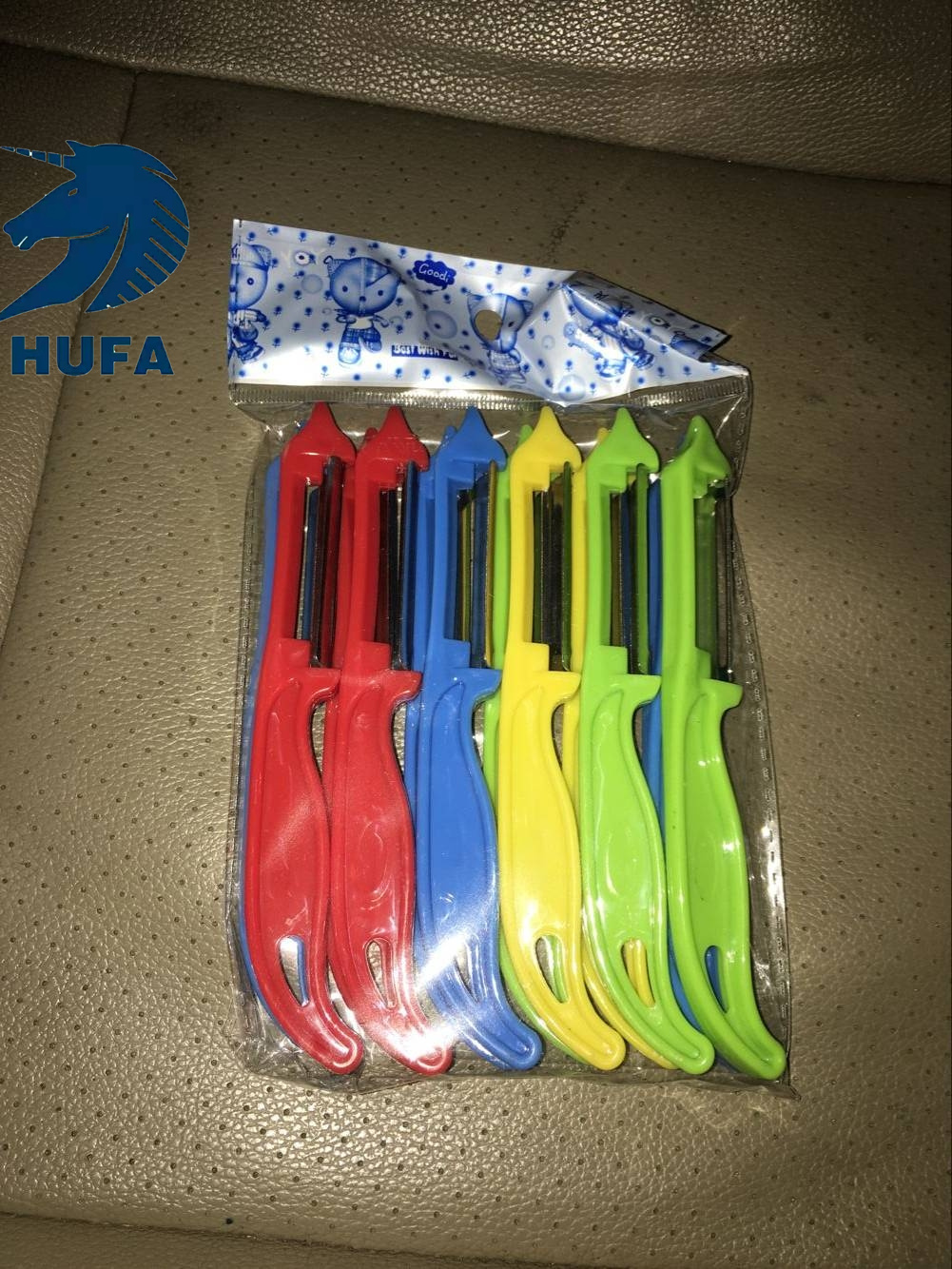 Wholesale of multi-functional vegetable slicers, fruit slicers and shreds, creative household peelers, and small kitchen scrapers