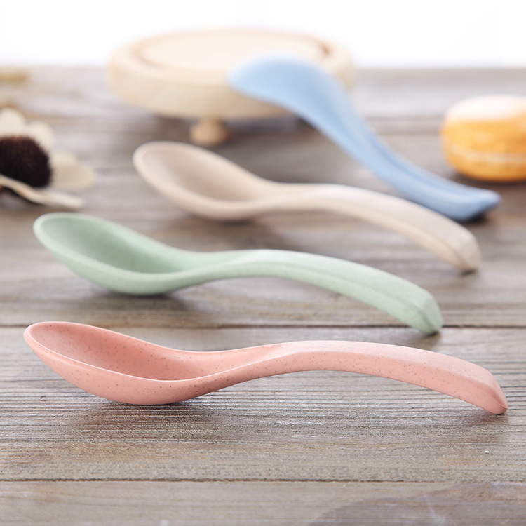 Home-use simple and creative thickened and deepened wheat spoon, Nordic-style PP material thickened soup spoon for restaurants and hotels Application Scenario