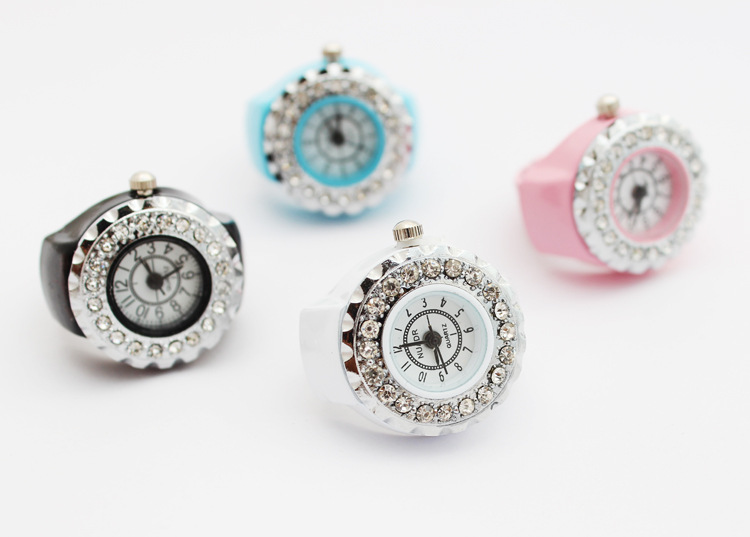 Precio especial nuevo estilo de moda anillo relojes tendencia de las mujeres relojes de alta calidad dial anillo relojes diamantes diamantes al por mayor