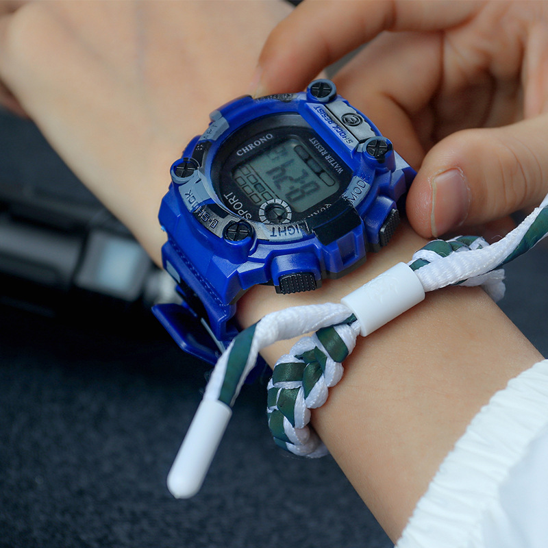 Sports men's waterproof watch, female middle school student unicorn, ins academy style, multi-functional camouflage electronic watch for teenage girls Application Scenario