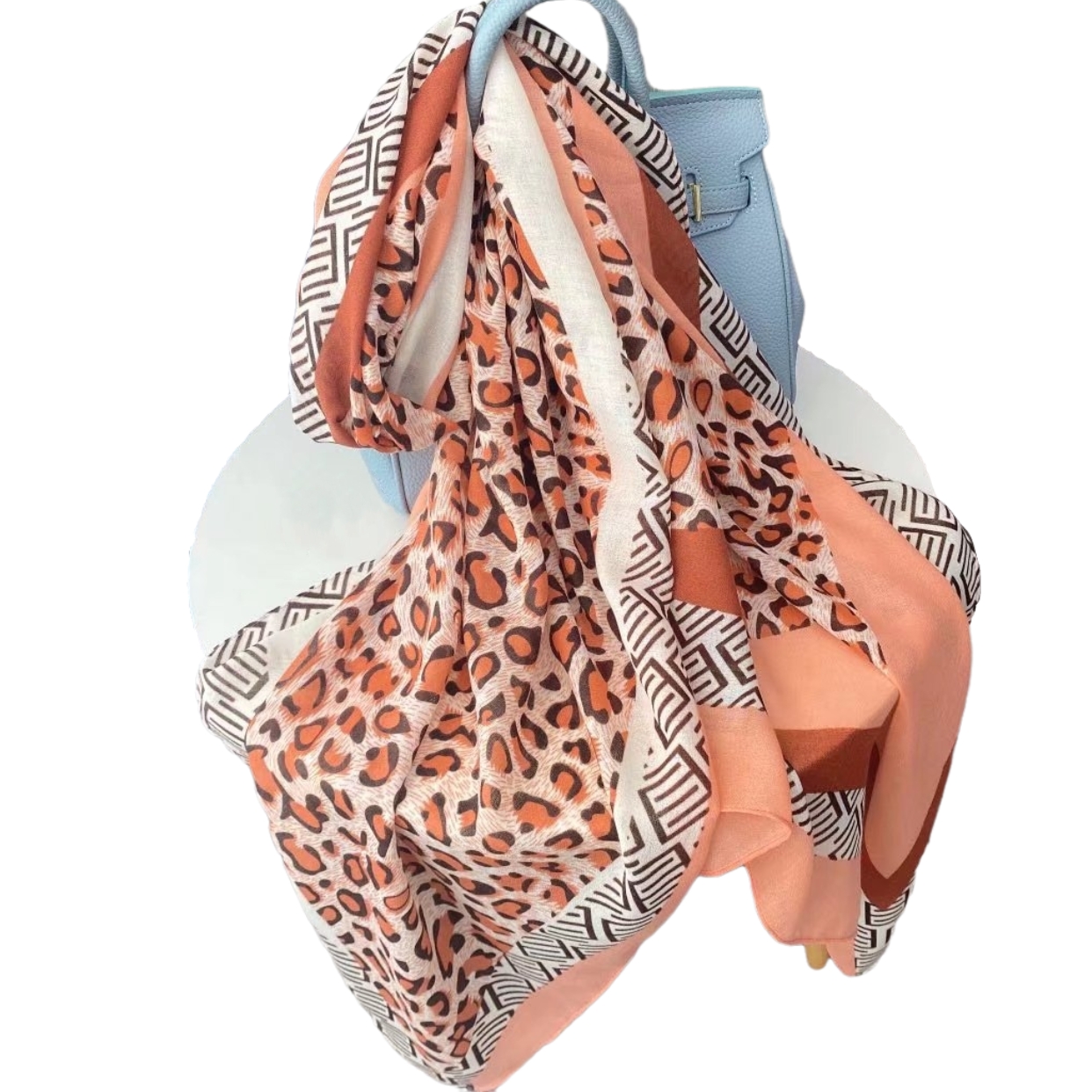 New cotton and linen scarves for women with leopard print letter patterns, spring and autumn warm silk scarves, factory direct sales in stock Item Picture