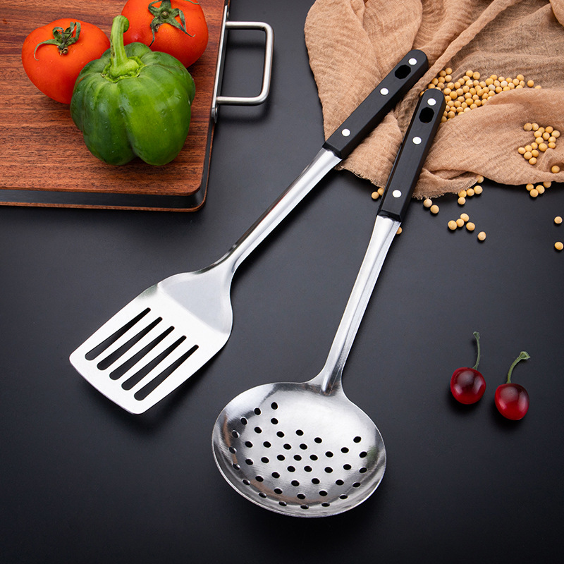 Stainless steel kitchenware set, home kitchen cooking spoons, spatulas, colander, kitchen tools, kitchenware set, kitchen tools, stainless steel spatulas, stainless steel colander, stainless steel soup spoons, kitchen set Application Scenario