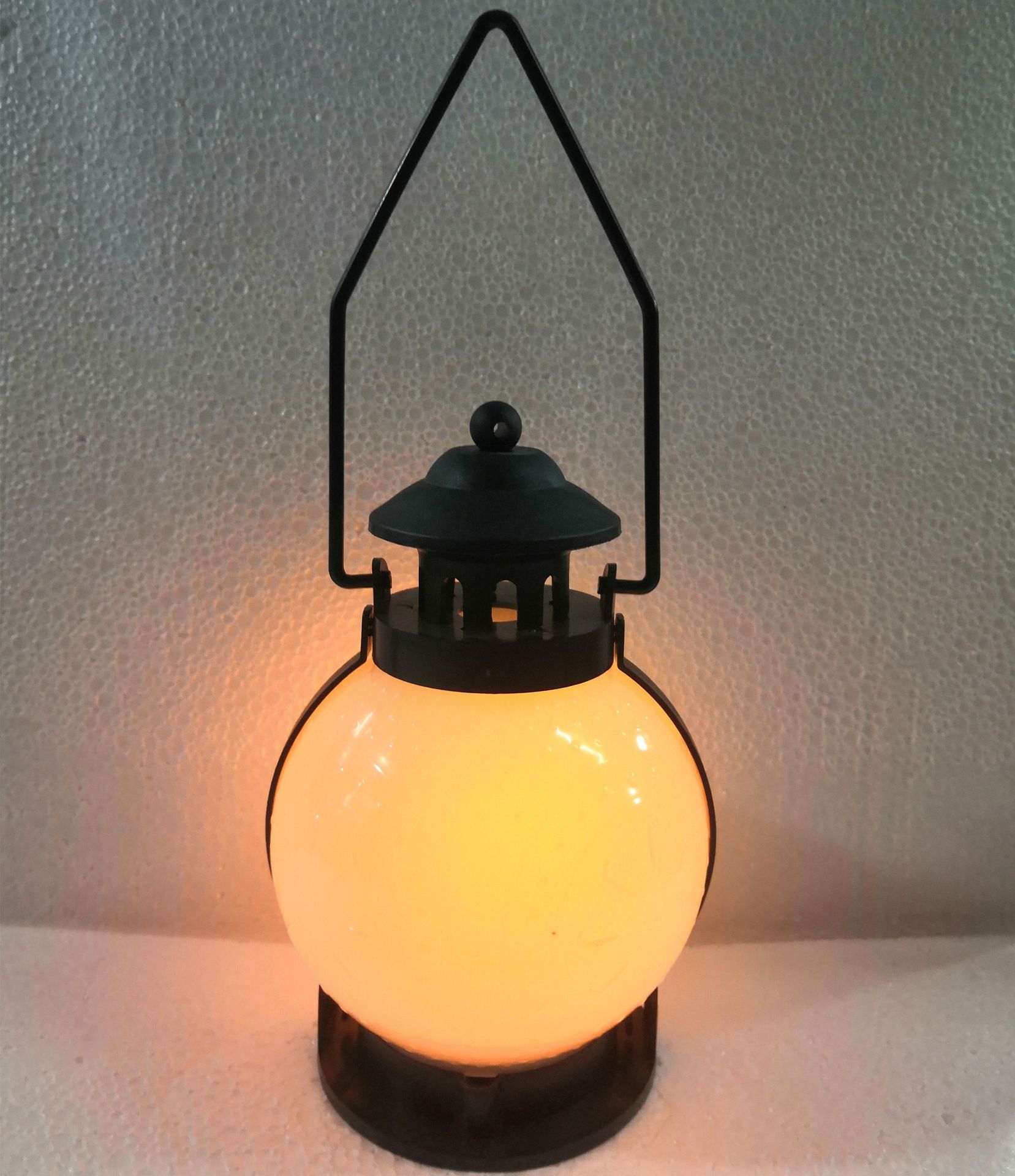 Retro plastic wind lamps, candle lamps, horse lanterns, hand-held lamps, European and Middle Eastern decorative handicrafts and ornaments Item Picture