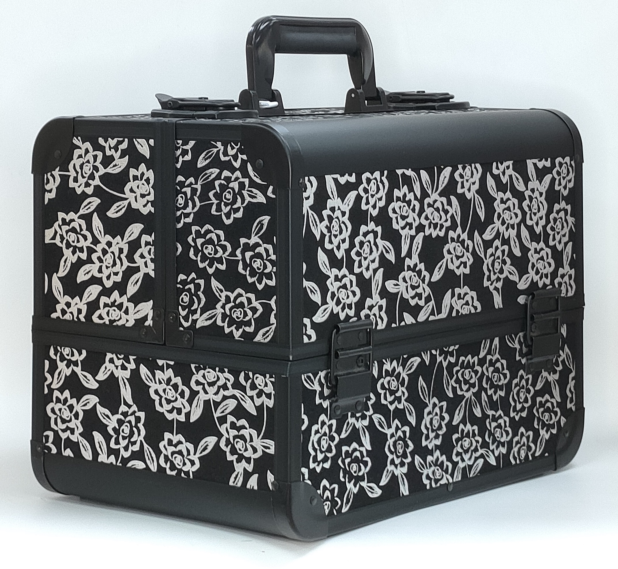 Aidihua's high-end and fashionable new beauty products, including nail, eyelash, foot bath and ear cleaning, feature a three-layer large-capacity aluminum cosmetic box