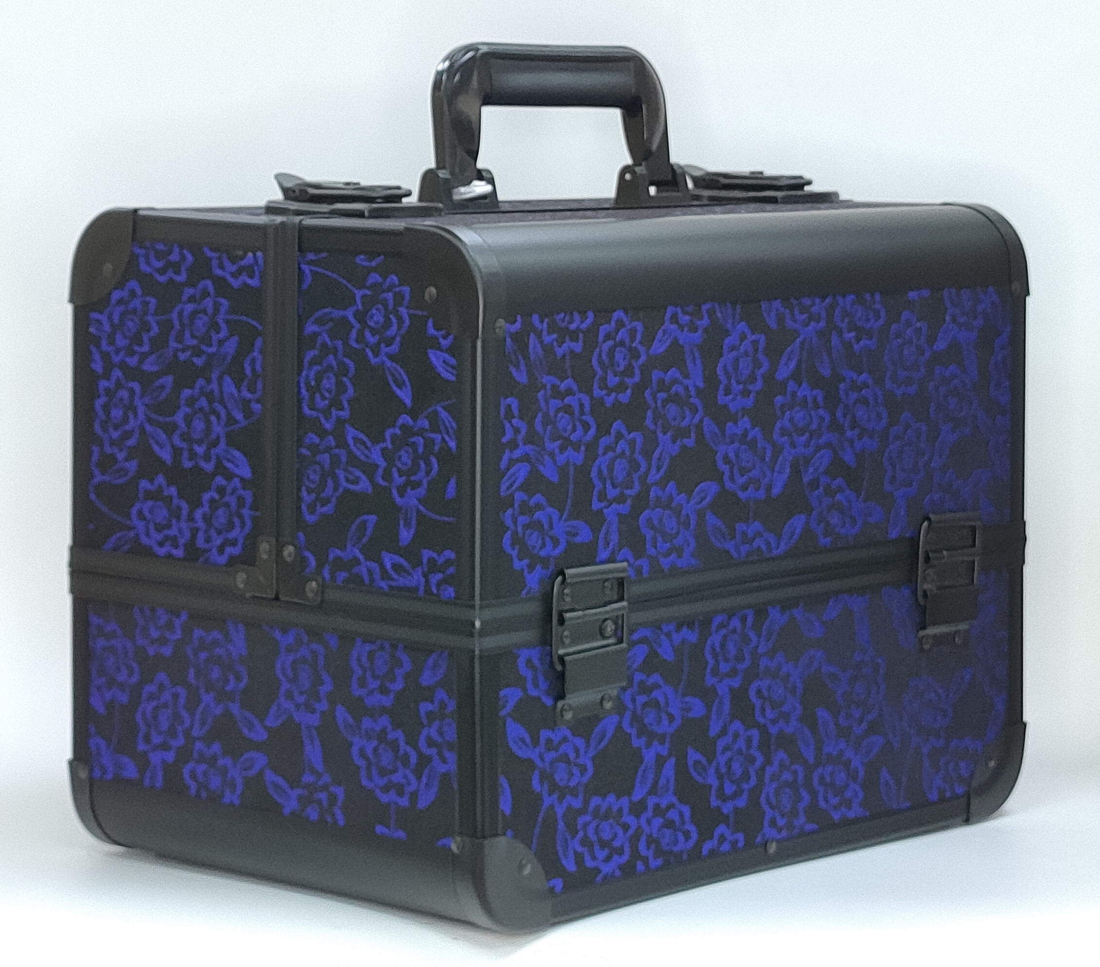 Aidihua's high-end and fashionable new beauty products, including nail, eyelash, foot bath and ear cleaning, feature a three-layer large-capacity aluminum cosmetic box Specification image