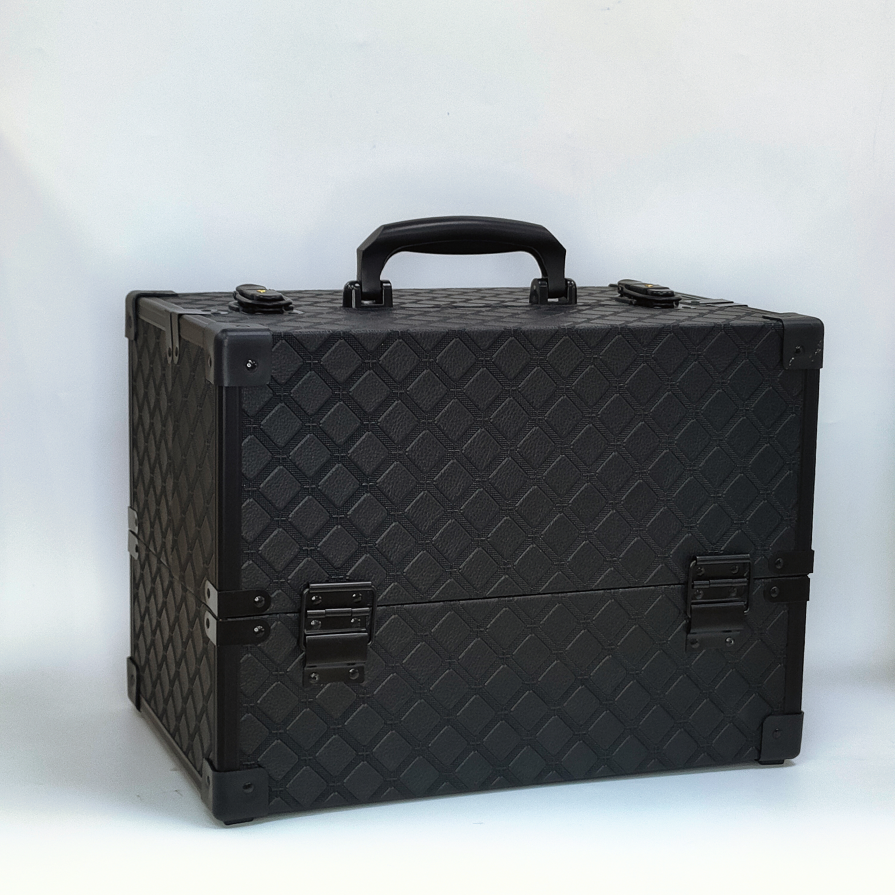 Adihua Leather diamond-shaped super popular tattoo, nail, beauty and makeup box, foot bath, ear cleaning special makeup aluminum box Item Picture