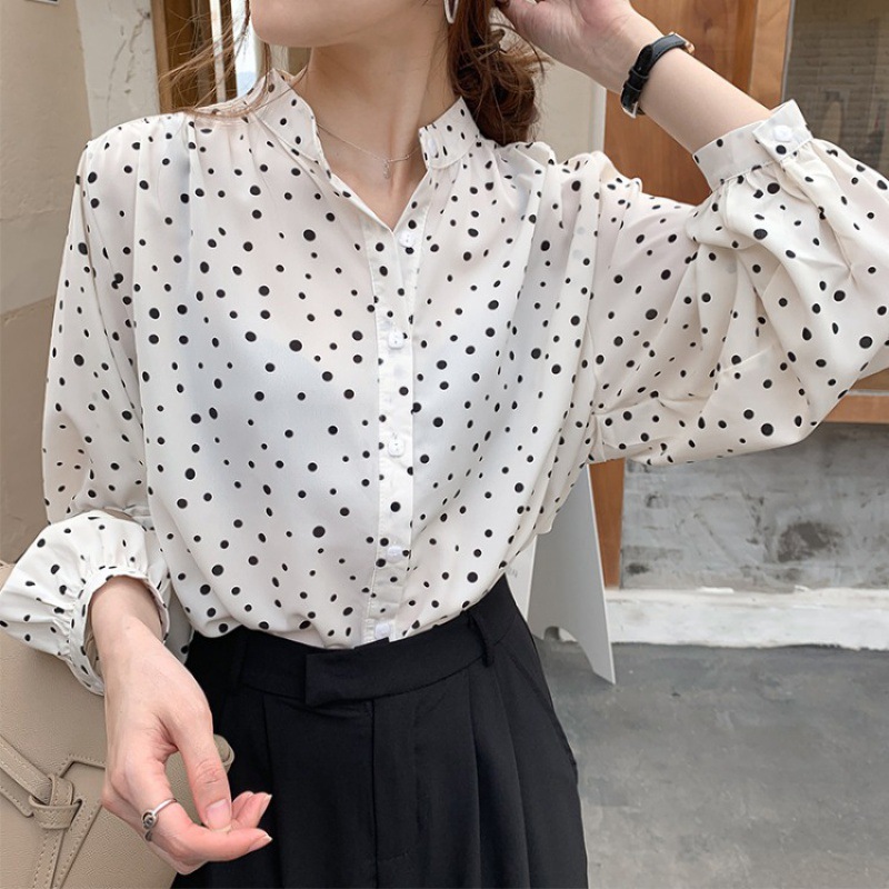 Polka dot chiffon shirt for women, 2021 spring Korean style new design, fashionable and mature, lantern sleeve top base layer