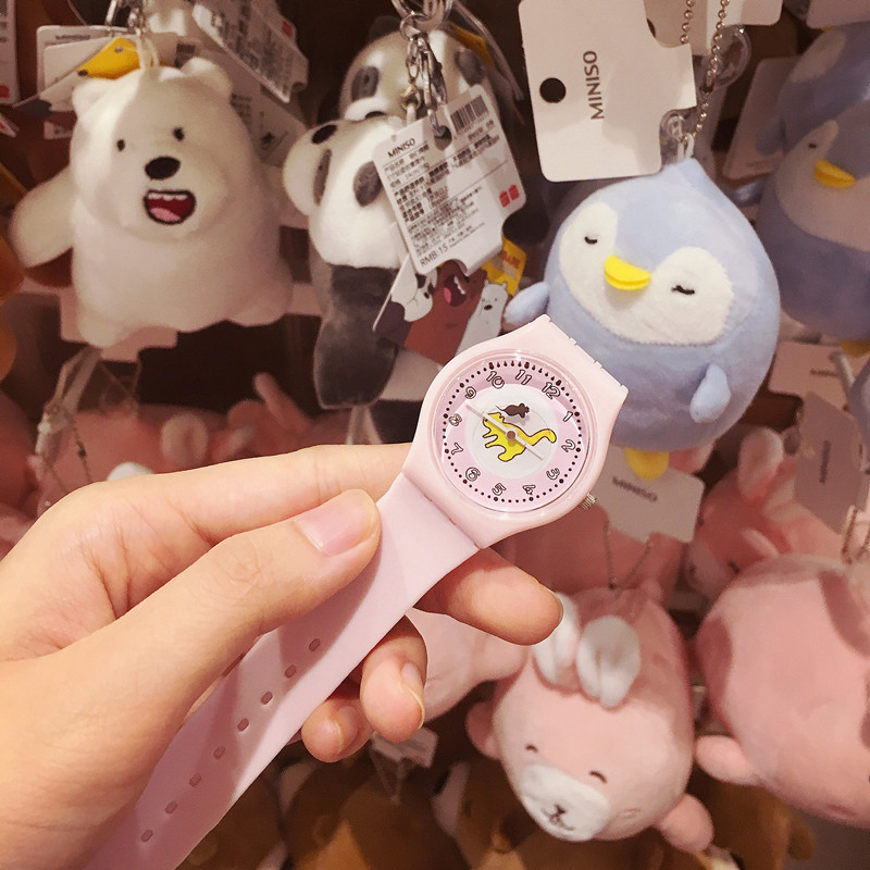 New silicone candy-colored jelly children's watch for girls, girls, soft girls and students, colorful Japanese cartoon watch Application Scenario