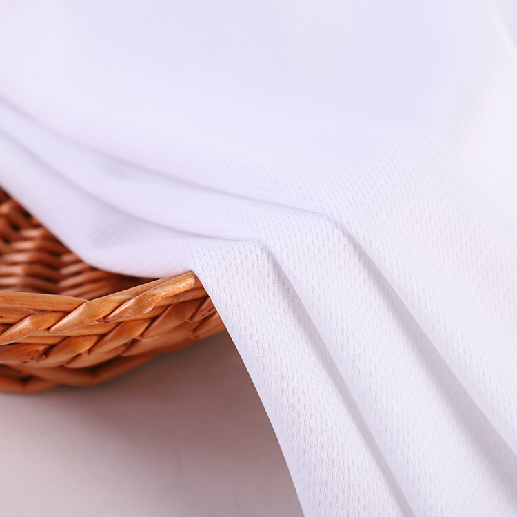 Factory stock: 130-140g full polyester moisture-absorbing bird's eye mesh fabric, full polyester sports T-shirt fabric, knitted bird's eye fabric details Picture