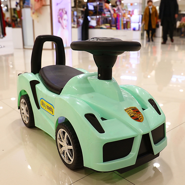 Wholesale of children's four-wheel walkers with music, baby roller coasters, four-wheel toys, Niuniu swing scooters, and children's strollers Application Scenario