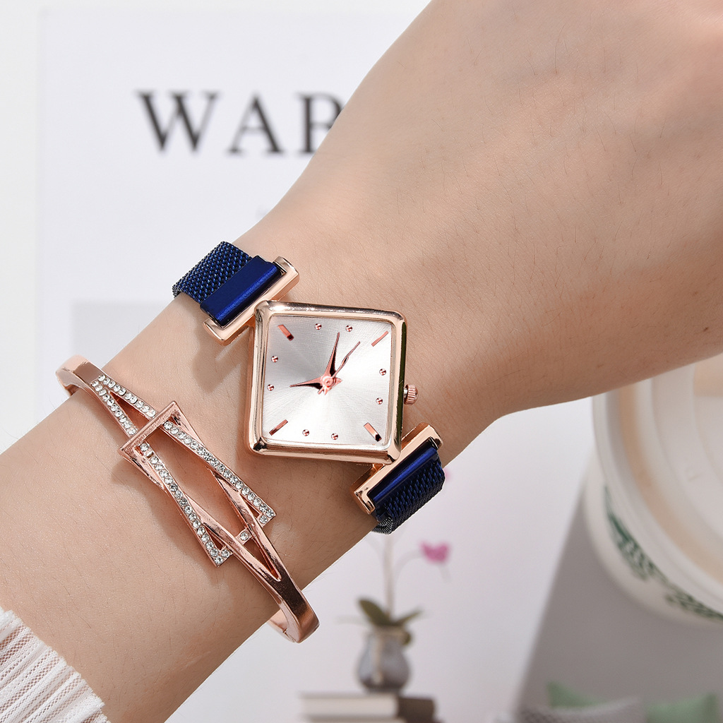 ins' new women's square-head fashion watch set, alloy band, women's personalized and simple quartz watch in stock details Picture