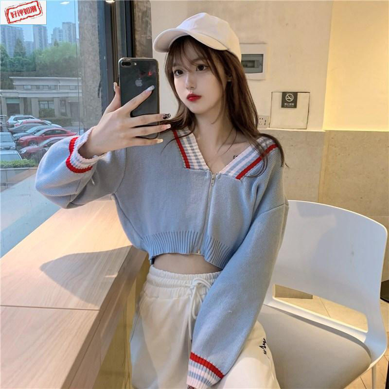 The sweater women's 2021 autumn new contrasting color top is paired with a cardigan and a loose, college-style short zippered knitted coat