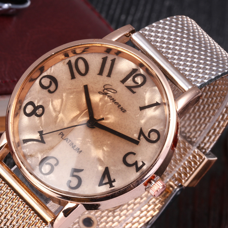 Live streaming special offer couple watches, women's quartz wristwatches, mesh bands, men's casual watches, women's gift factory wholesale Application Scenario