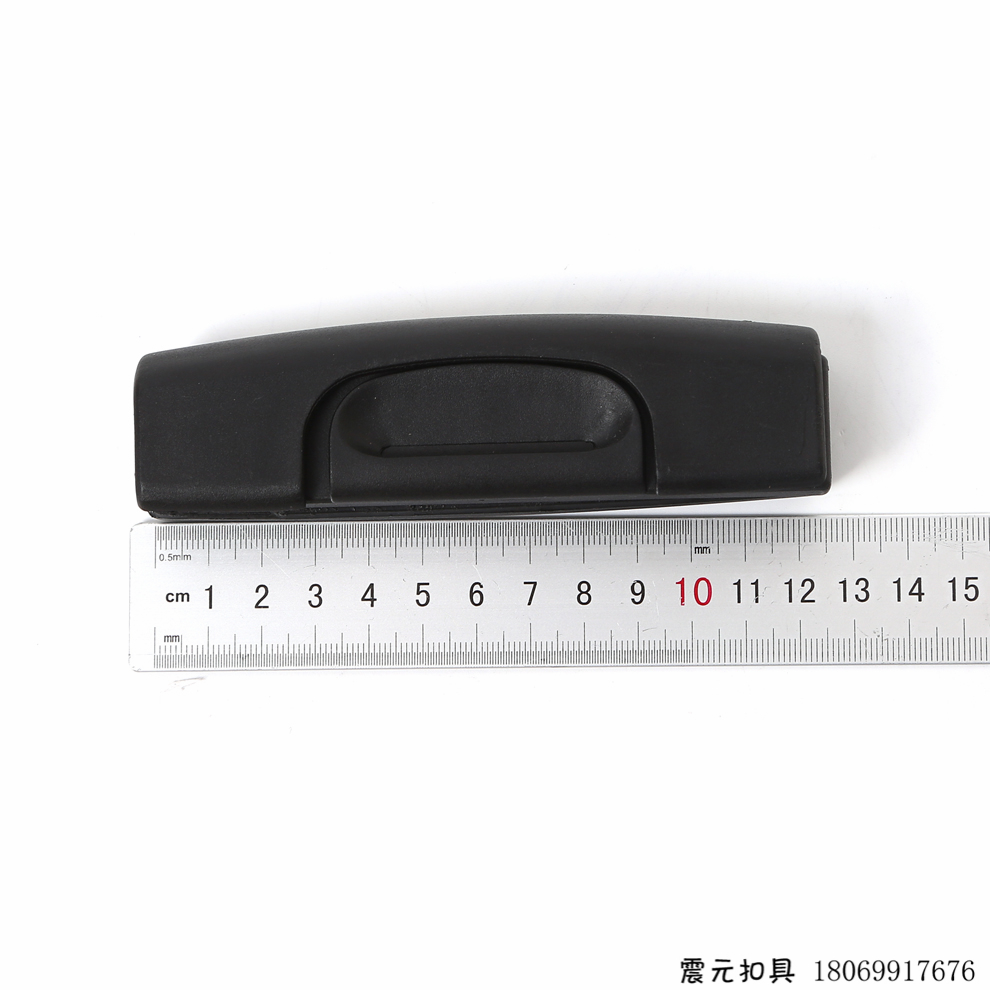 Zhenyuan fasteners are in stock and available for black sewing handles, thread stepping handles, and non-woven bag sewing handles Item Picture