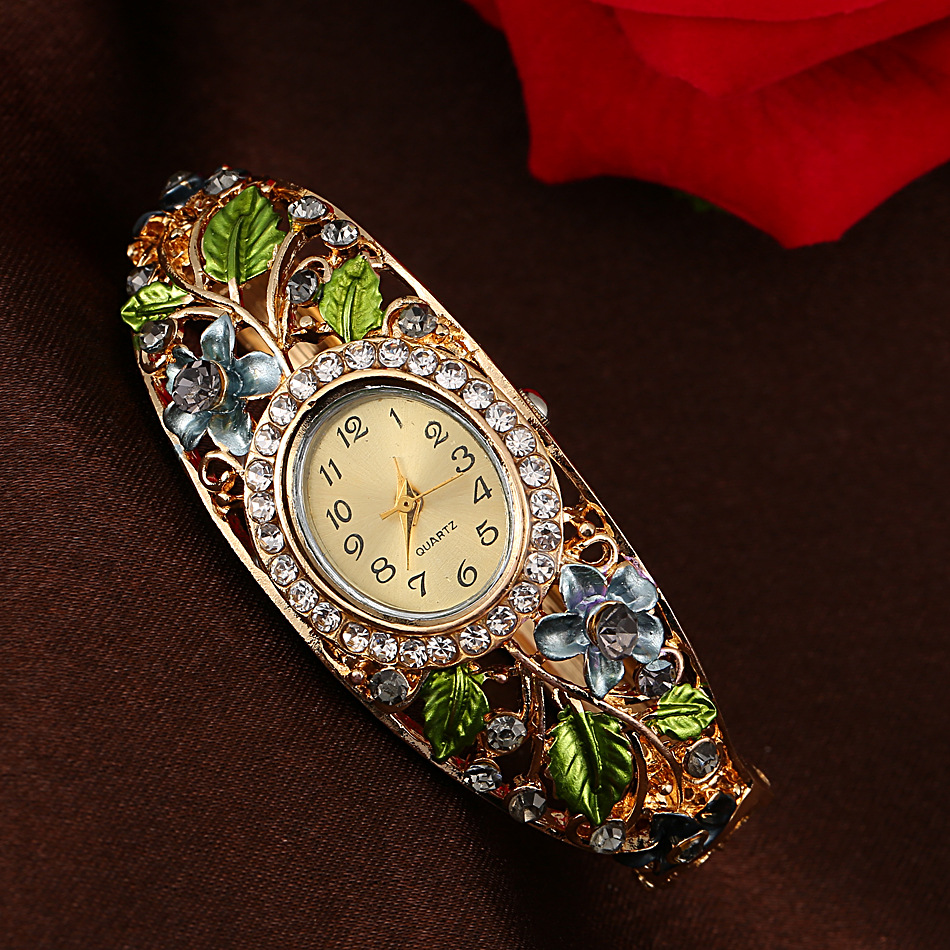 Wholesale of Chinese-style, rural and diamond-encrusted women's bracelets from a niche wechat business details Picture