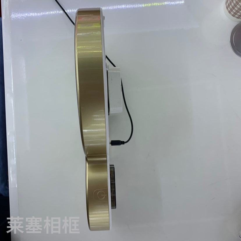 Fashionable handicrafts with a bell magic mirror photo frame display table Item Picture