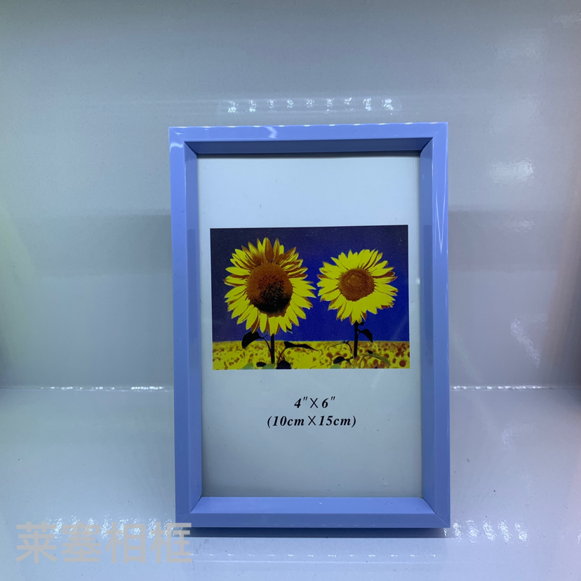 White PVC colored plastic photo frames, studio picture frames, display stands, photo walls, customized plastic photo frames of various sizes Application Scenario