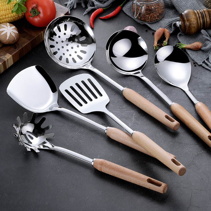 Stainless steel kitchenware six-piece set, spatula, strainer, household kitchenware set, heat-resistant wooden handle spatula, cooking tools Application Scenario