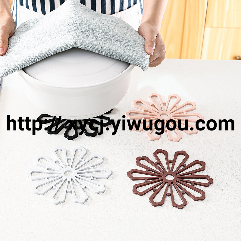 Geometric coasters, heat insulation pads, kitchen hollow pot pads, placemats, coasters, household table MATS, TPR circle pads