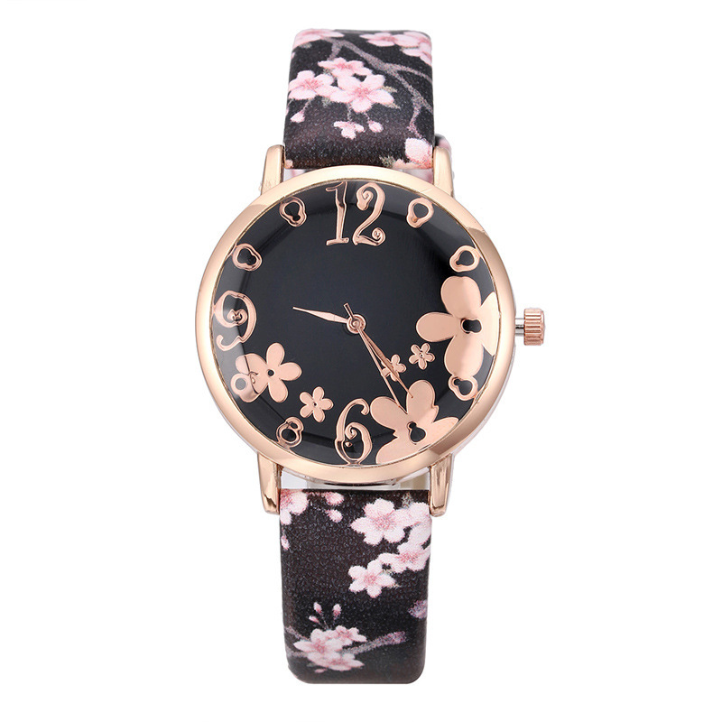 Manufacturer's flower women's fashion watch, alloy case leather plum blossom watch Application Scenario