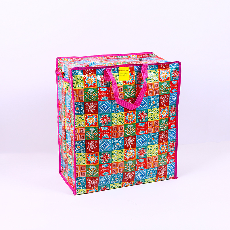 ويحصل الصانع على أكياس منسوجة محمولة بأغشية نسيجية ملونة Specification image