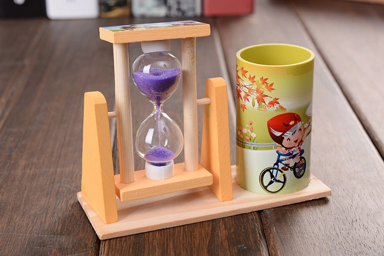 Colorful rotating hourglass pen holders with cartoon patterns of flowing sand and wooden hourglass ornaments are selling well as student festival birthday gifts Item Picture