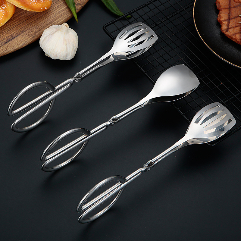 Stainless steel thickened kitchen steak tongs, hotel restaurant buffet tongs, barbecue tongs, salad tongs, food tongs Application Scenario