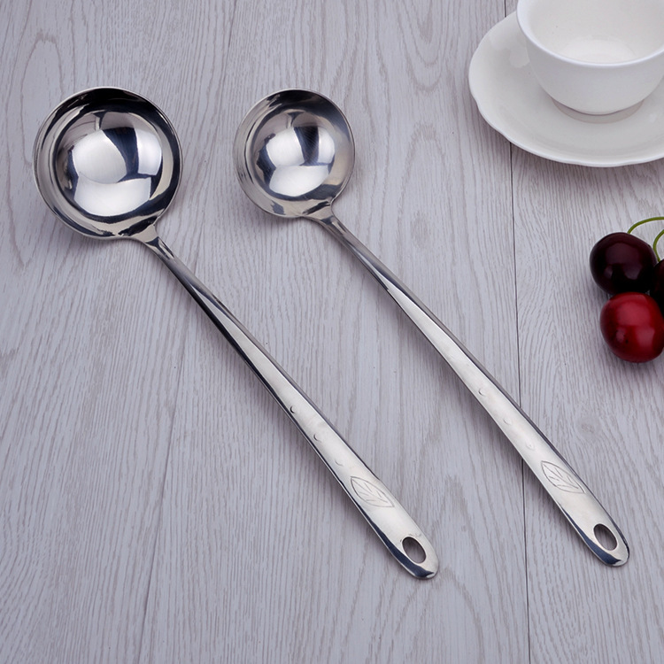 Factory wholesale stainless steel three-millimeter water droplet leaf drop non-magnetic soup shell leak, suitable for restaurant hot pot spoons and soup spoons at home Item Picture