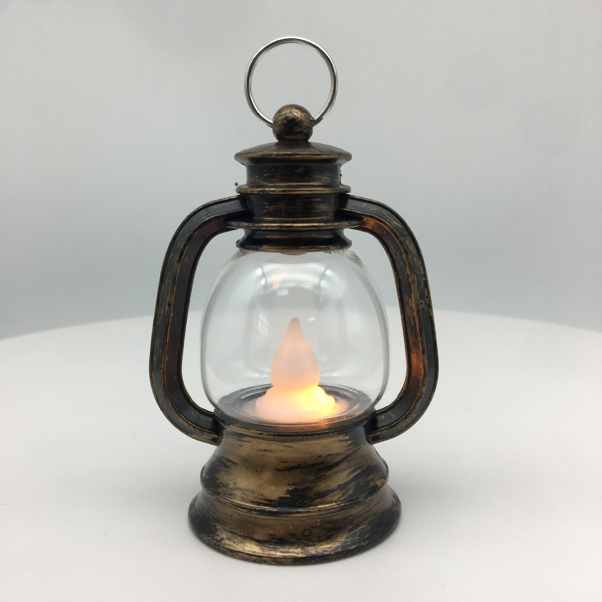 Cross-border new nostalgic and retro oil lamps, hotel counter window display scene atmosphere decoration, horse lanterns, night lights Specification image
