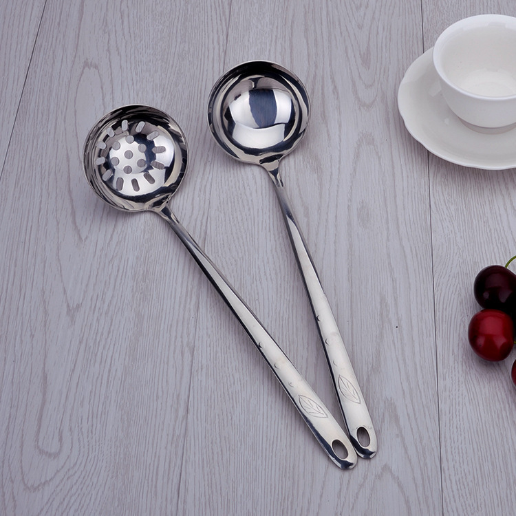 Factory wholesale stainless steel three-millimeter water droplet leaf drop non-magnetic soup shell leak, suitable for restaurant hot pot spoons and soup spoons at home Specification image