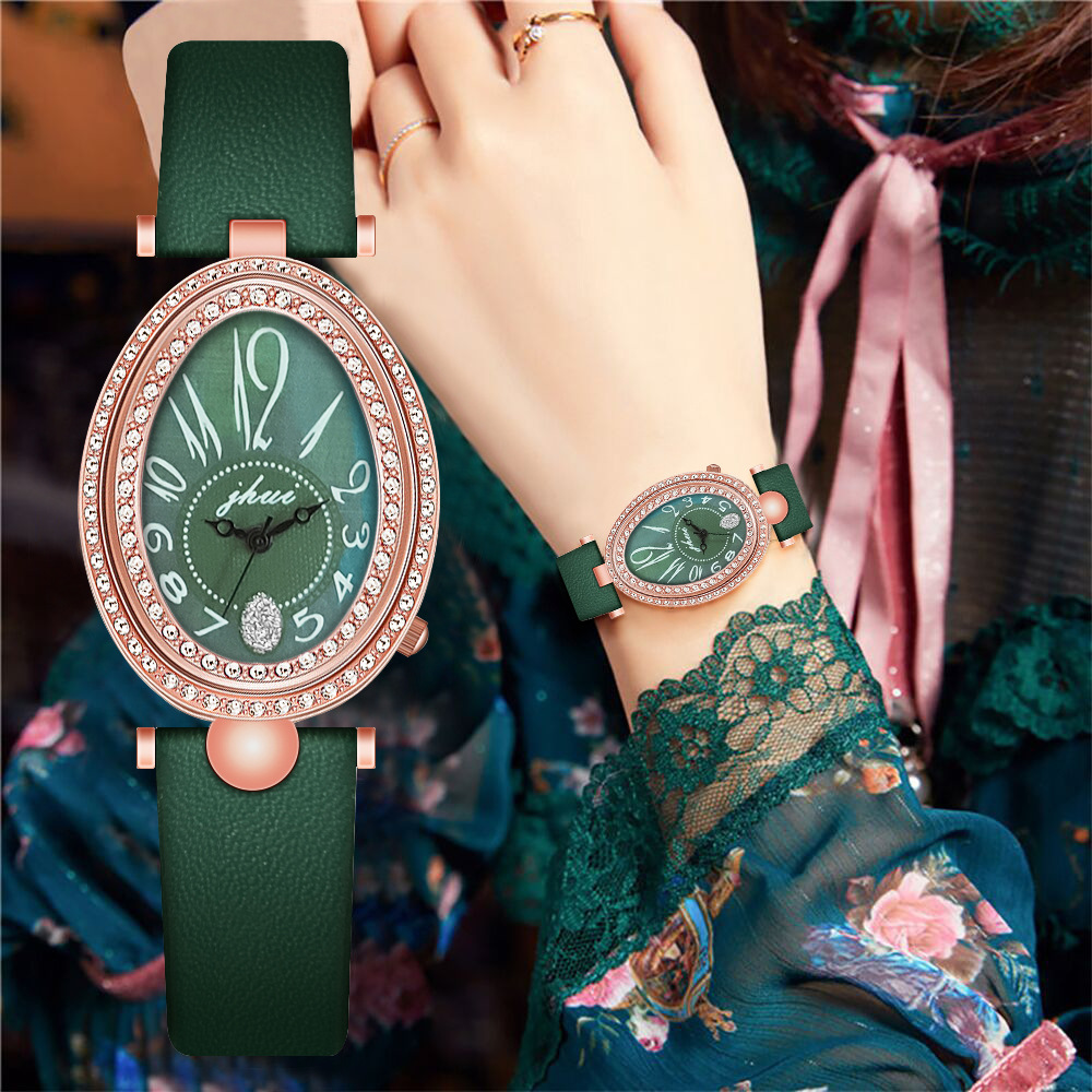 The live-streaming room's popular and creative women's leather strap watch, an oval-shaped retro and elegant women's watch, is simple and elegant