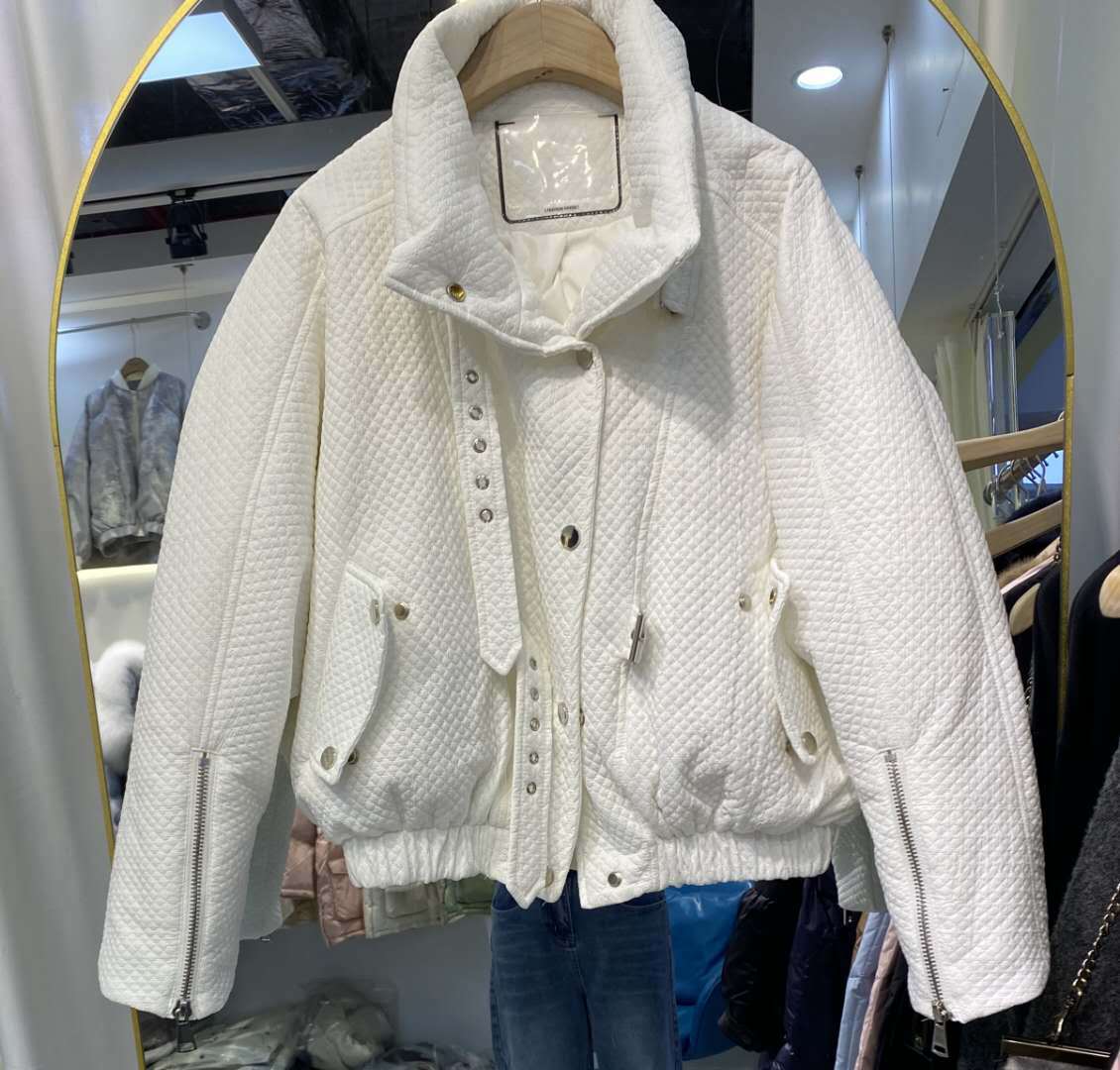The new winter style of fluffy 90-down white duck down short down jacket, women's loose stand-up collar motorcycle jacket, is trendy