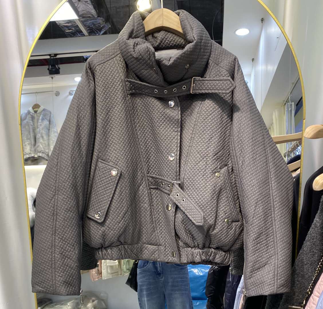 The new winter style of fluffy 90-down white duck down short down jacket, women's loose stand-up collar motorcycle jacket, is trendy details Picture